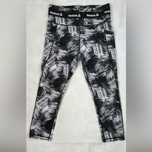 Rebook sport leggings Size Large in black and white